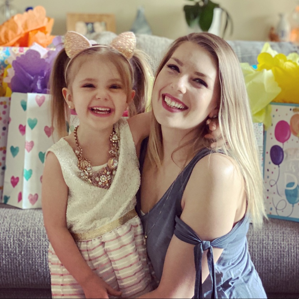 Meet your Posher, Christina